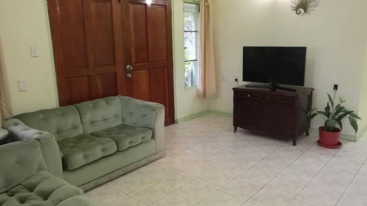Malau Lodge Nuku'alofa Eksteriør billede